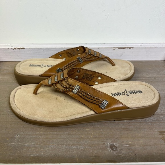 Minnetonka Leather Boho Wedge Sandals Size 9 Flip Flops Comfort - Picture 7 of 9